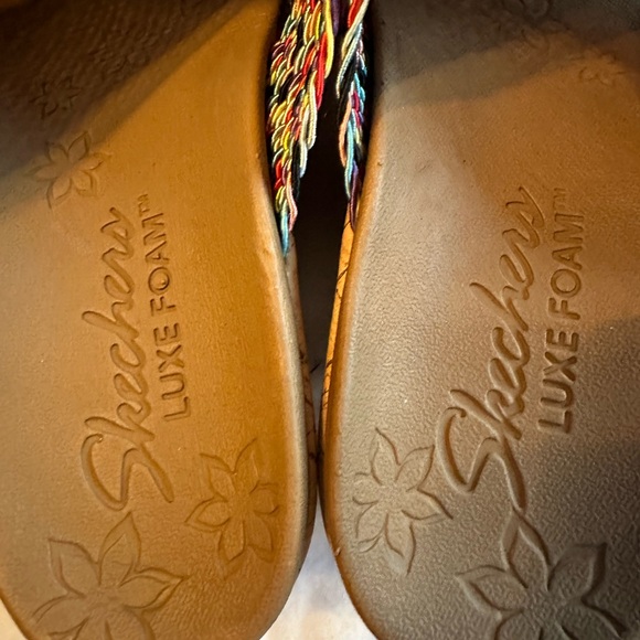 Sketchers Luxe Foam Multicolor Wedge Sandals Size 11 never been worn. - Picture 7 of 12